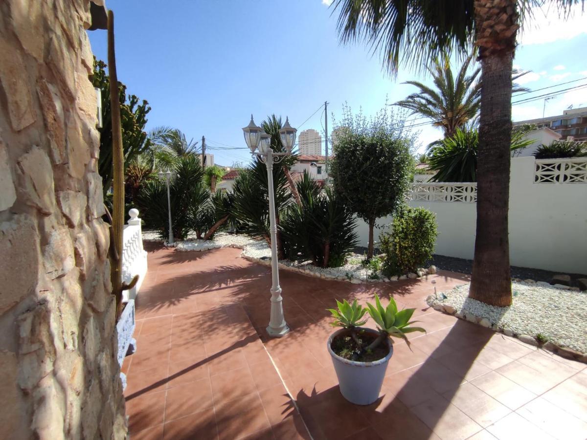 Villa Con Piscina A Un Paso De La Playa Benidorm Exterior photo