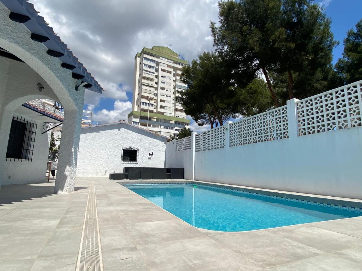 Villa Con Piscina A Un Paso De La Playa Benidorm Exterior photo