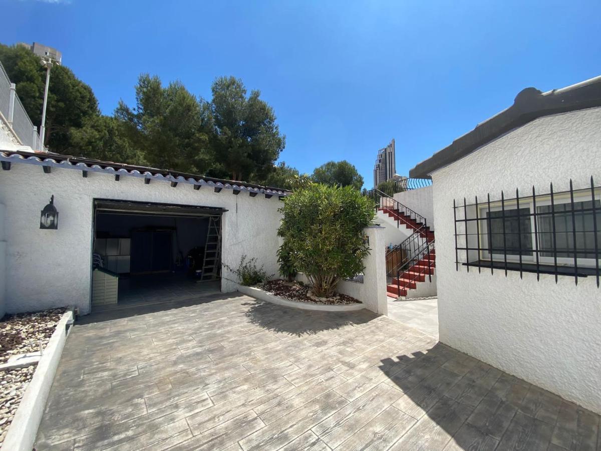 Villa Con Piscina A Un Paso De La Playa Benidorm Exterior photo